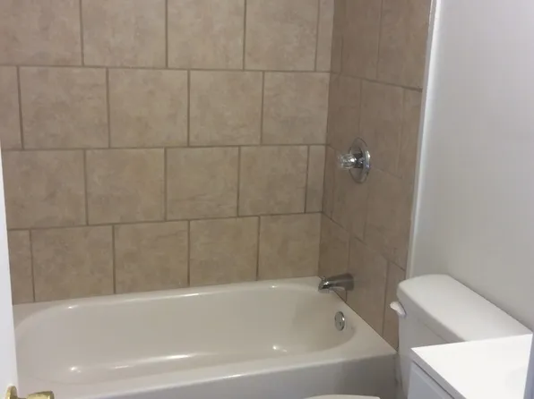 258 E Philadelphia St APT 2, York, PA 17403