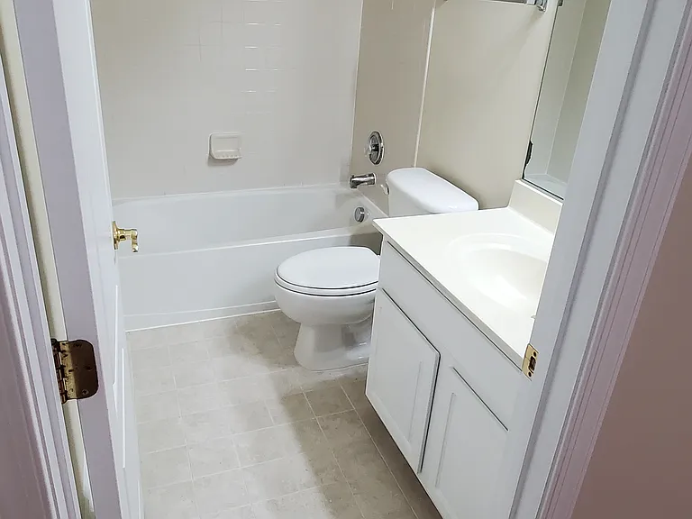 Shared Full Bath for Bedroom#1 and Bedroom#2