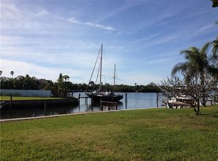 3245 Coquina Key Dr SE, Saint Petersburg, FL 33705