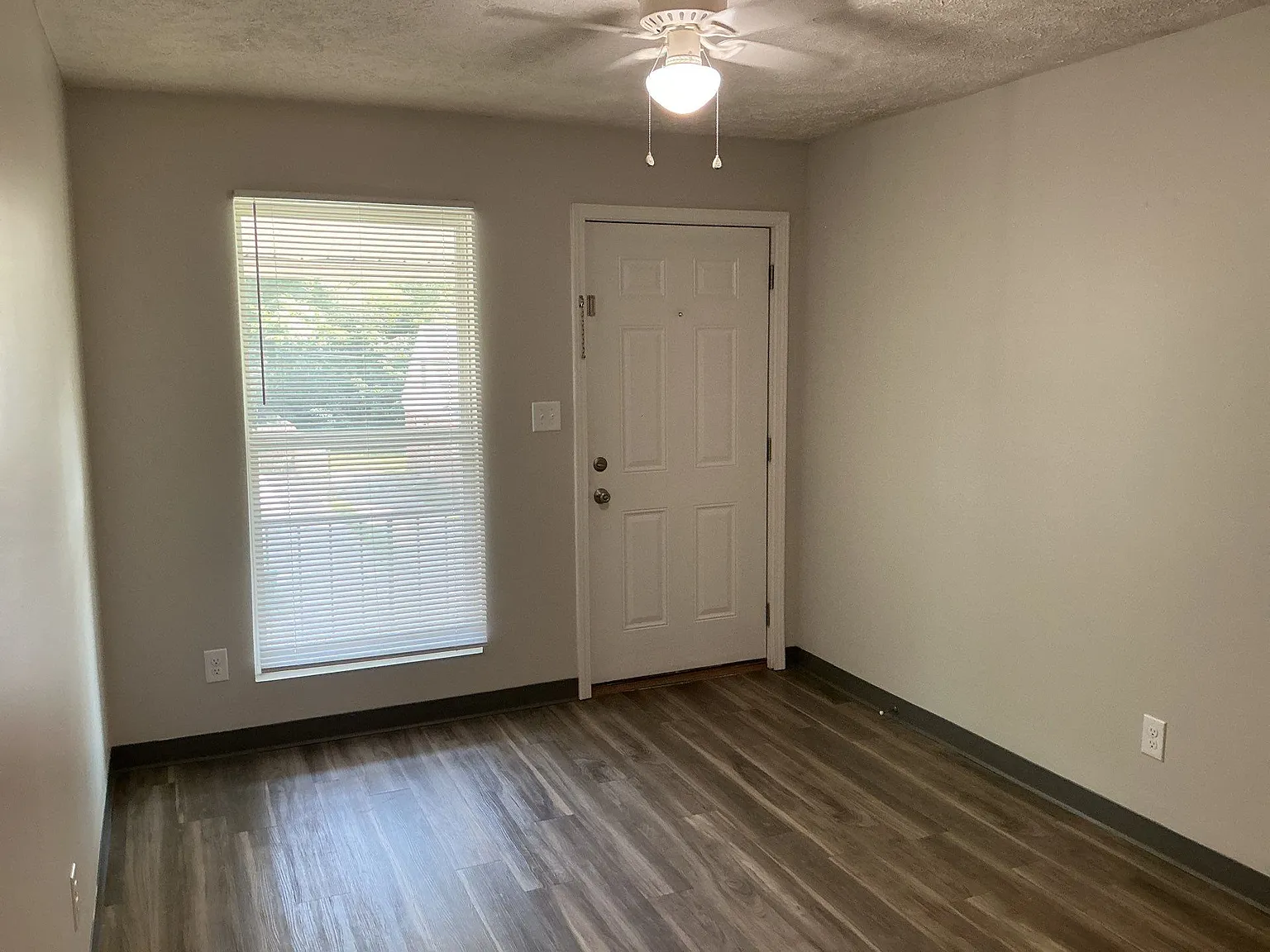 1 bed, 574 sqft, $850 — Photo 4
