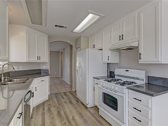 4th image of 1420 Jamielinn Ln Unit 201