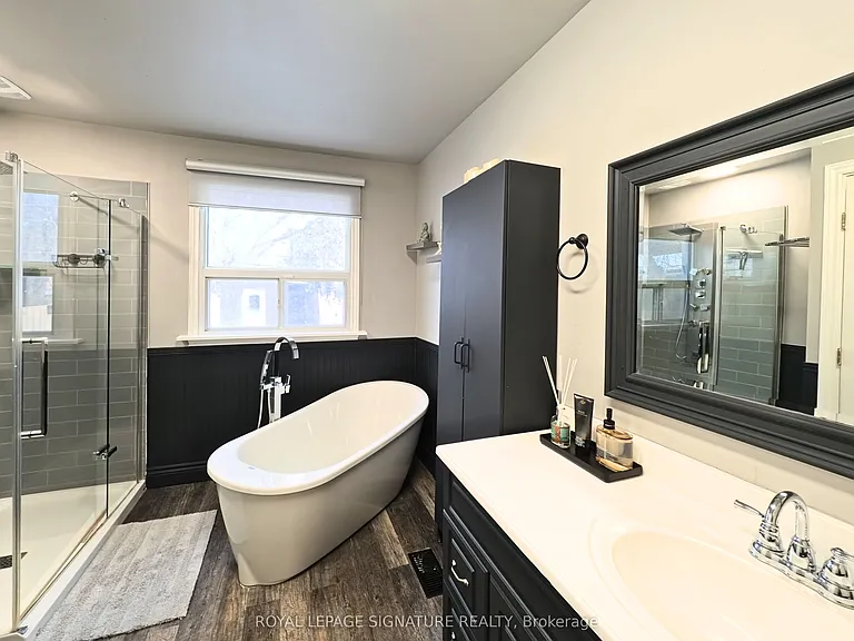 94 Meighen Ave — Photo 8