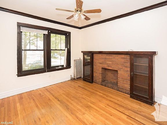4th image of 4844 N Rockwell St #1322