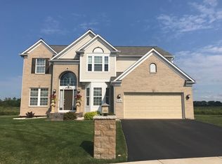 3575 Edgewood Ct, Carpentersville, IL 60110
