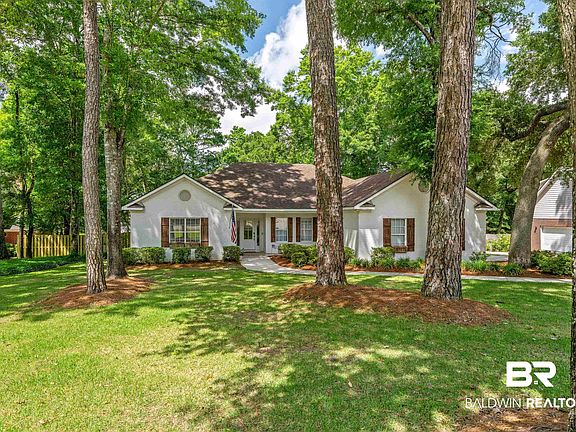 3rd image of 30833 Wakefield Dr
