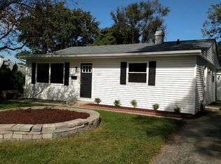 110 Green Ln, Carpentersville, IL 60110