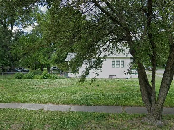 2247 Buckeye St, Terre Haute, IN 47804