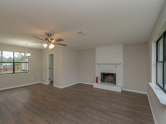 3rd image of 3005 Silverwood Drive
