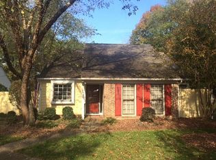 2608 Hillmont Dr, Charlotte, NC 28226