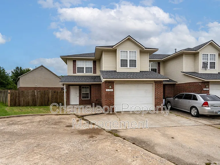 2910 Dawn Ct #C — Photo 19