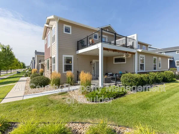 711 Grandview Meadows Dr, Longmont, CO 80503