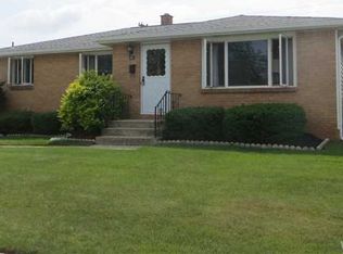 41 Leni Ln, Cheektowaga, NY 14225
