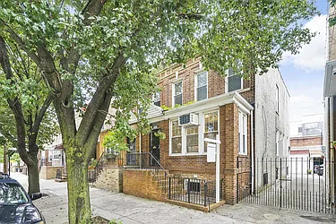 1717 Centre Street  image 1 of 22