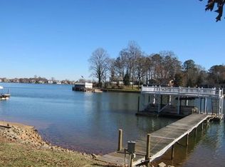 3966 Lake Shore Rd S, Denver, NC 28037