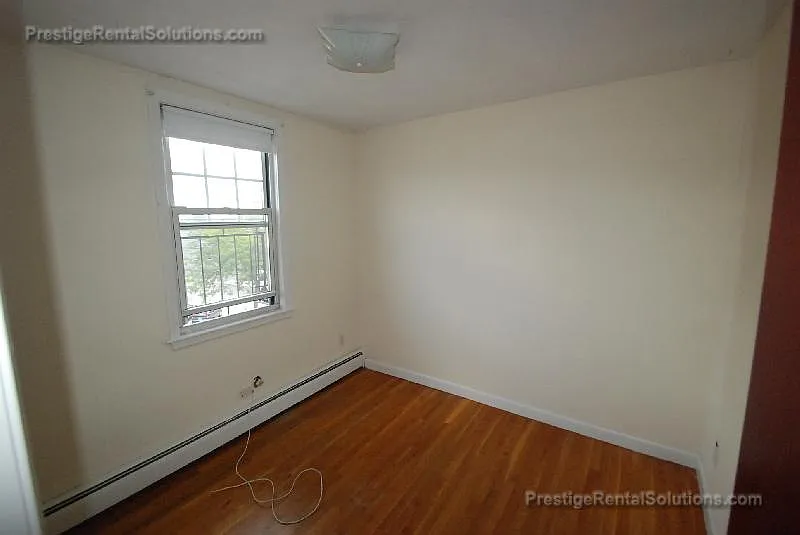 1 bed, 1.0 bath, 600 sqft, $2,100 — Photo 4