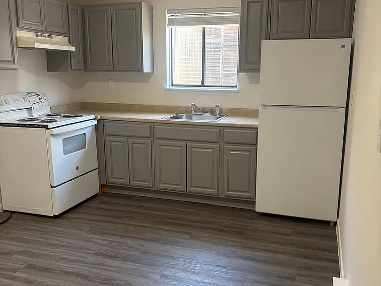 1512 North Ave — Photo 1