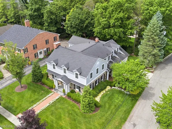 485 Westwood Dr, Bloomfield Hills, MI 48301