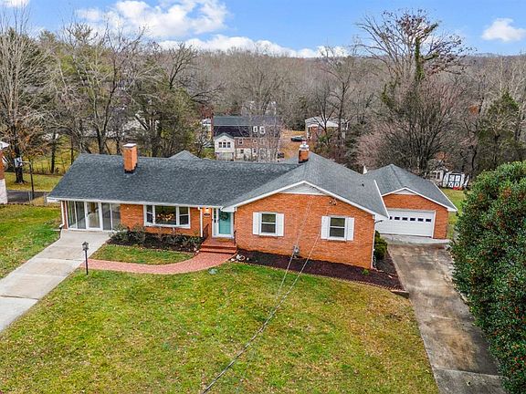 2nd image of 2428 Mimosa Dr