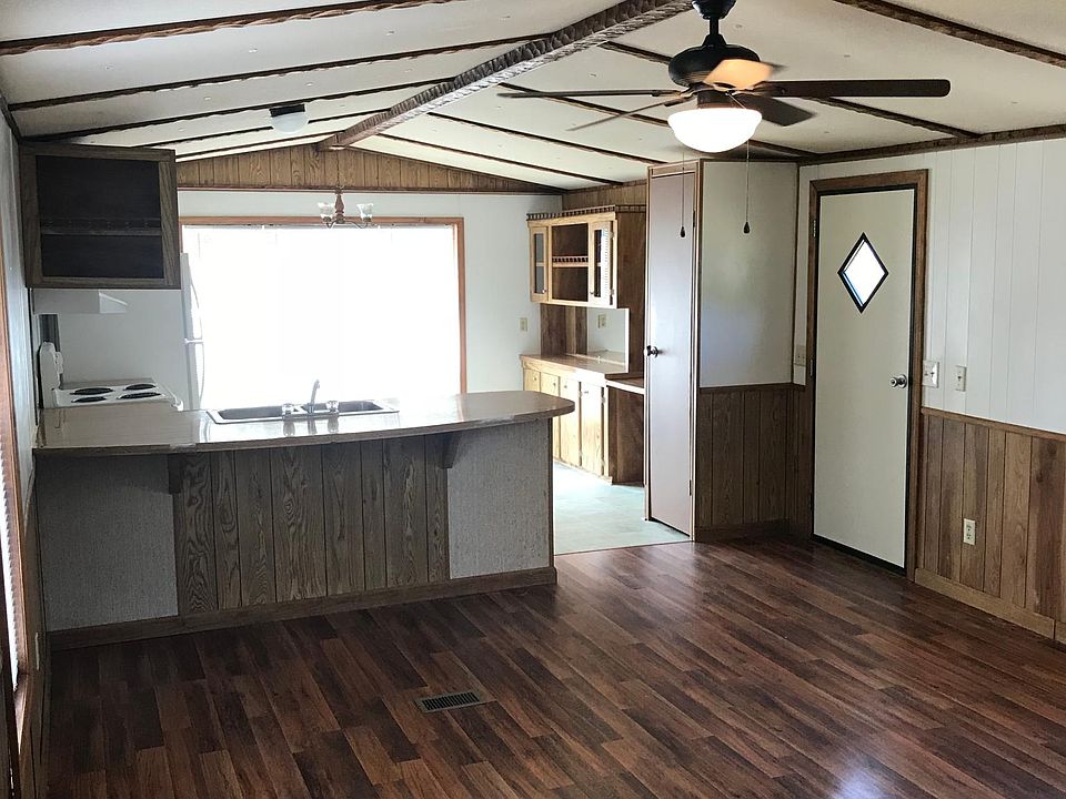 2nd image of 132 Shady View Dr #52