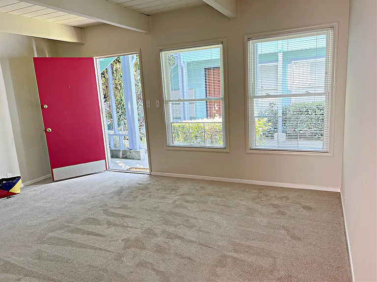 Manchester Apartments — Photo 15