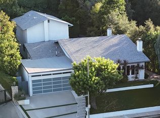 15672 Castlewoods Dr, Sherman Oaks, CA 91403