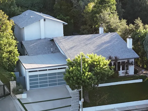 15672 Castlewoods Dr, Sherman Oaks, CA 91403