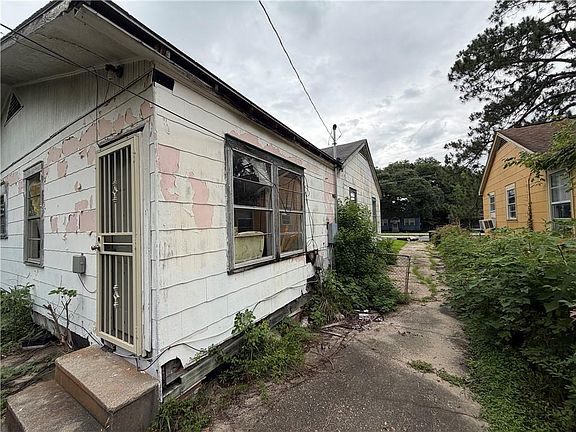 3rd image of 1825 N 17th St