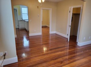 65 East St APT 3, Riverside, RI 02915