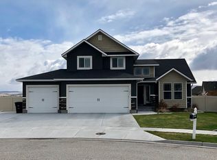1655 Marsala Cir, Ammon, ID 83401