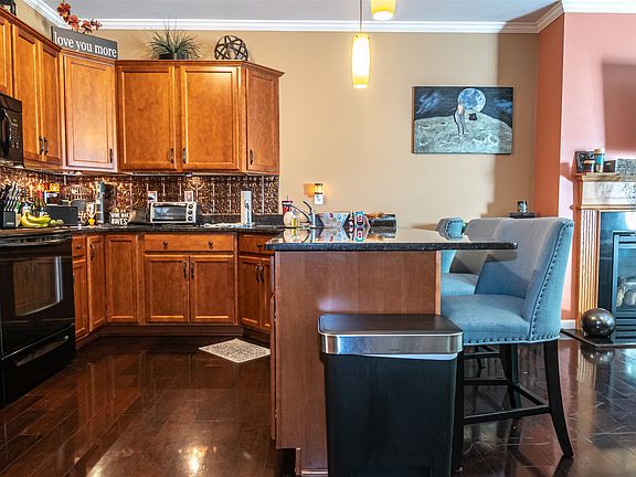 5th image of 303 Avalon Pl