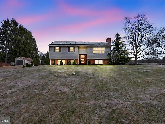 3rd image of 1145 Highland Dr