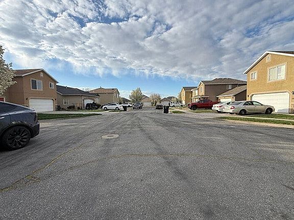 4th image of 1426 Heather Ln
