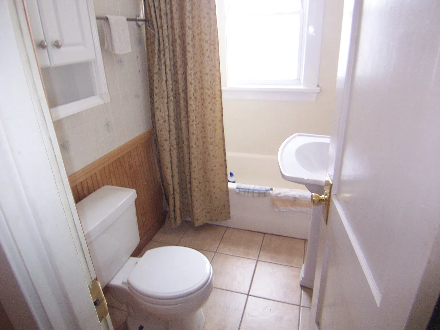 4 bed, 1400 sqft, $2,900 — Photo 2