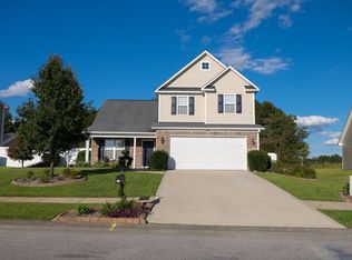 437 Fairfield Cir, Raeford, NC 28376