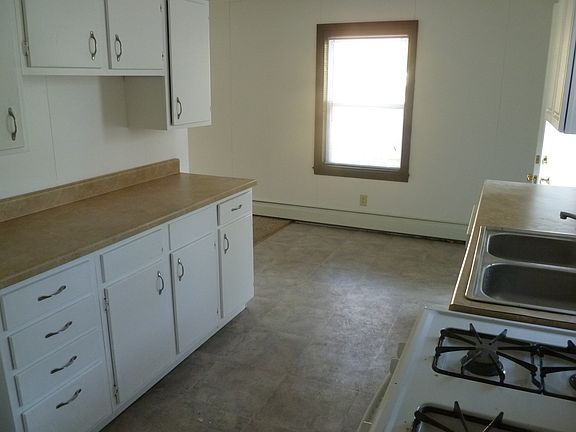 3rd image of 725 E Angela Blvd
