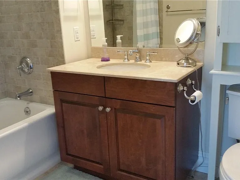 129 W Main St #129 — Photo 21