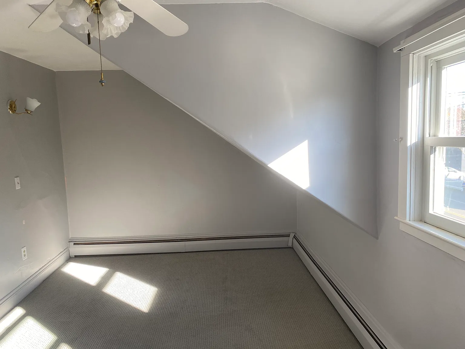 381 Maple Ave — Photo 4