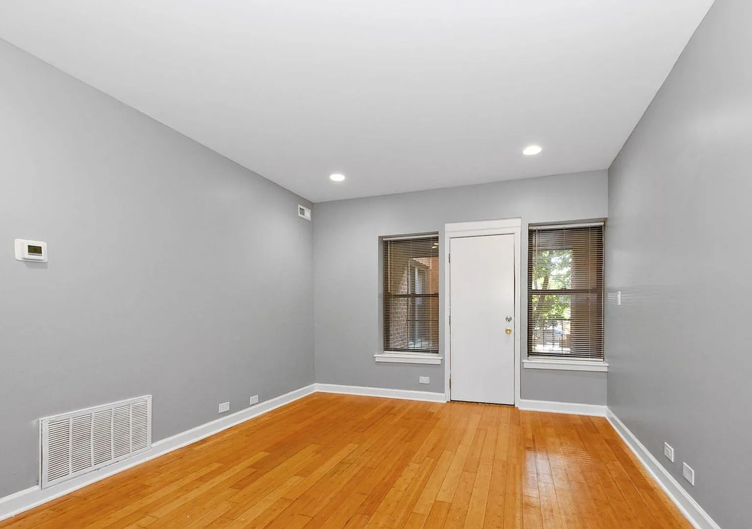 6235-45 S. Martin Luther King Dr. — Photo 3