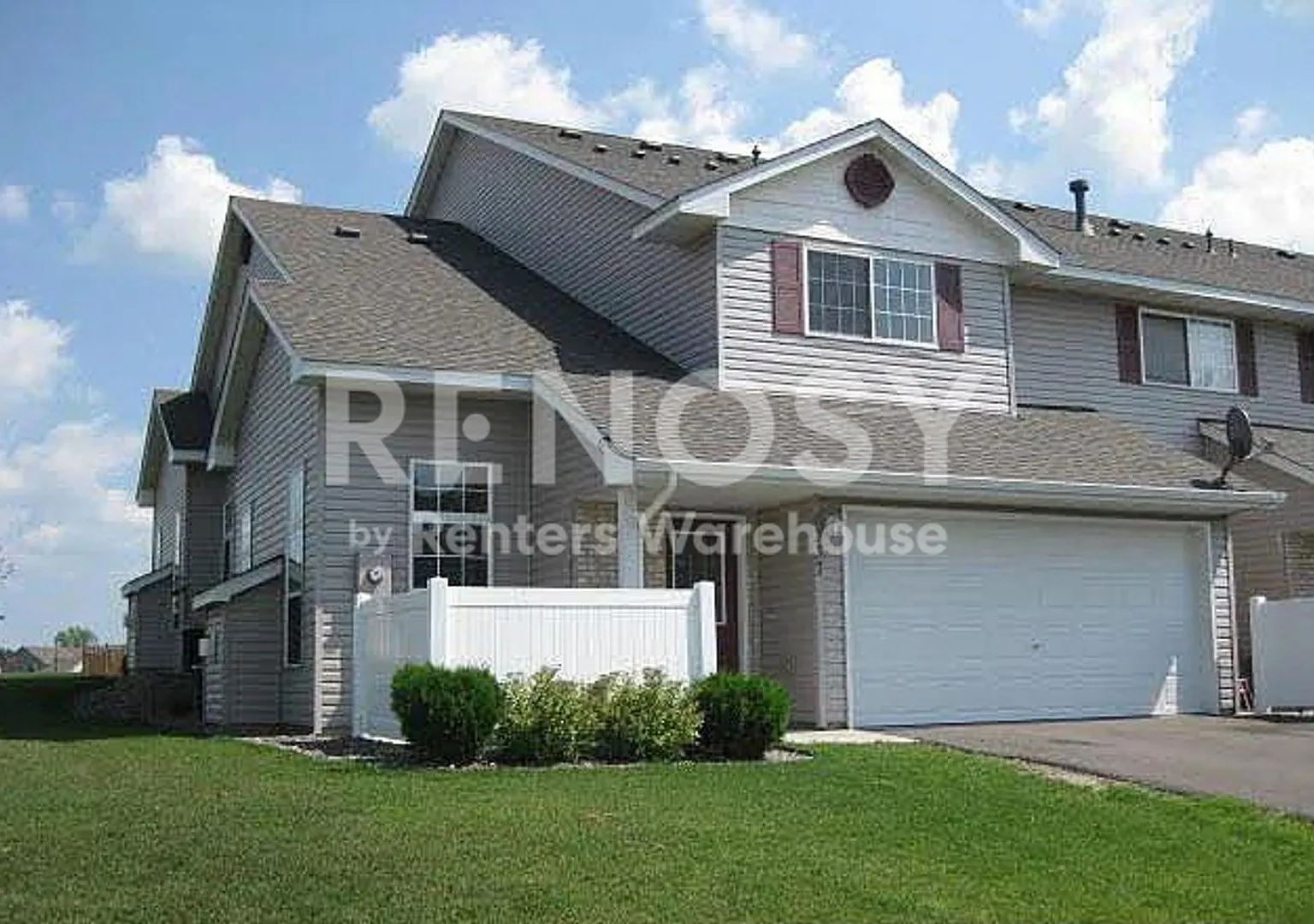 Available October 5th - 2 Bed, 1.5 Bath End-Unit Townhome in Forest Lake — Photo 1