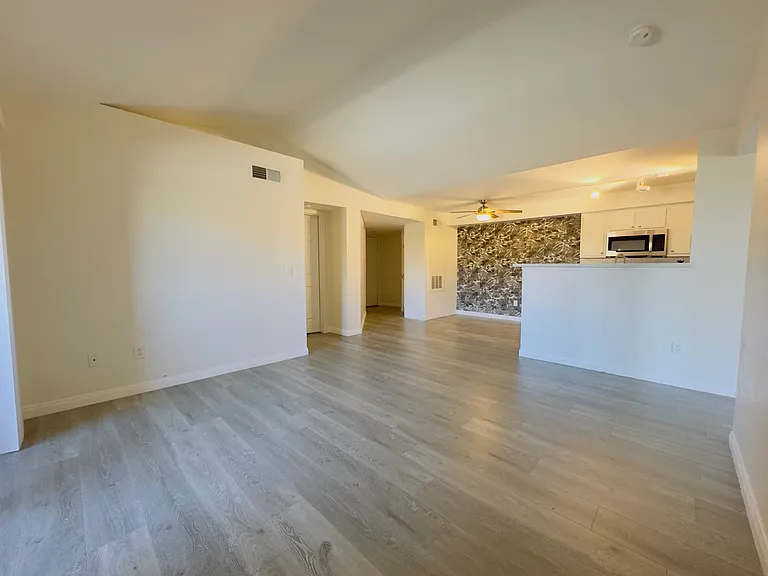 231 W Horizon Ridge Pkwy #927 — Photo 19