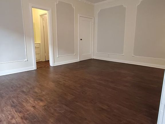 4th image of 849 S Gramercy Dr #309