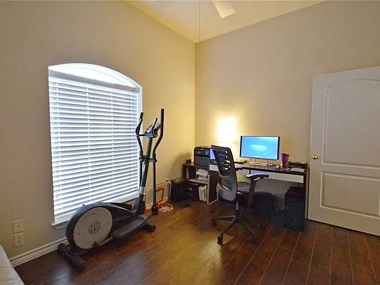 11216 Harbor Rd — Photo 26