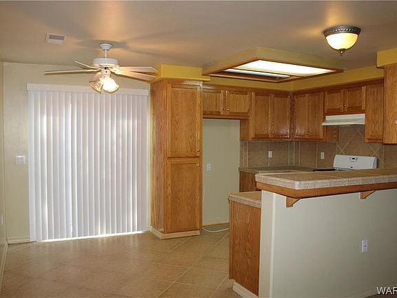 3rd image of 1869 Montclair Dr