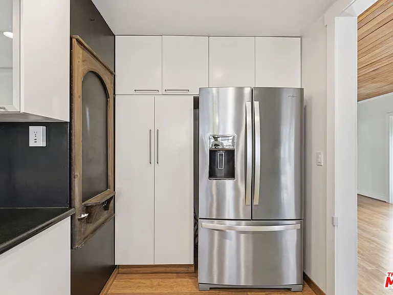 316 E Ellis Ave — Photo 10