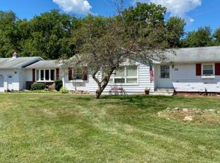 15 Longview Rd, Hamburg, NJ 07419