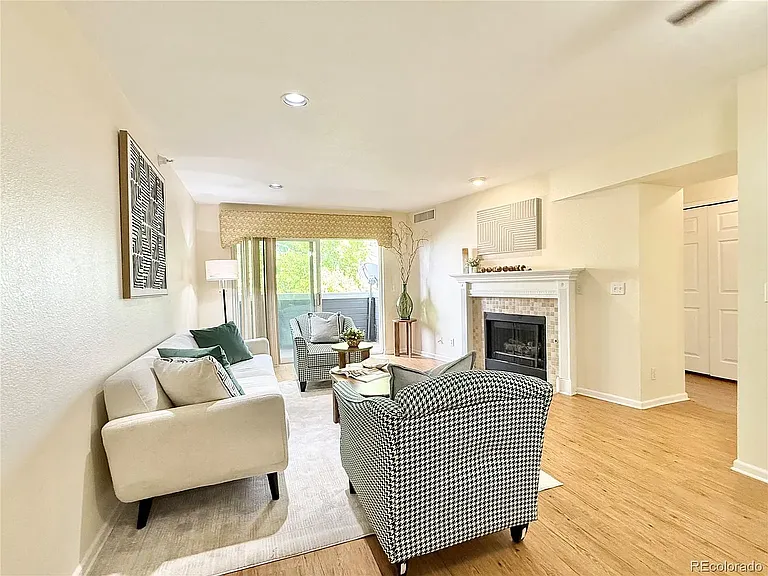 444 S Kittredge St — Photo 5