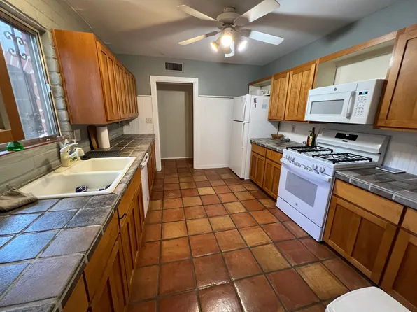 604 W Roller Coaster Rd, Tucson, AZ 85704