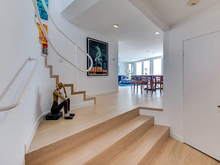 179 Mid Ocean Dr — Photo 18