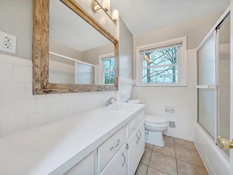 2532 Beechwood Ln — Photo 10