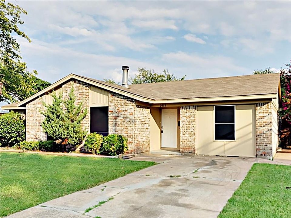 1st image of 2628 Larchmont Dr